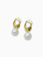 Aretes Essence