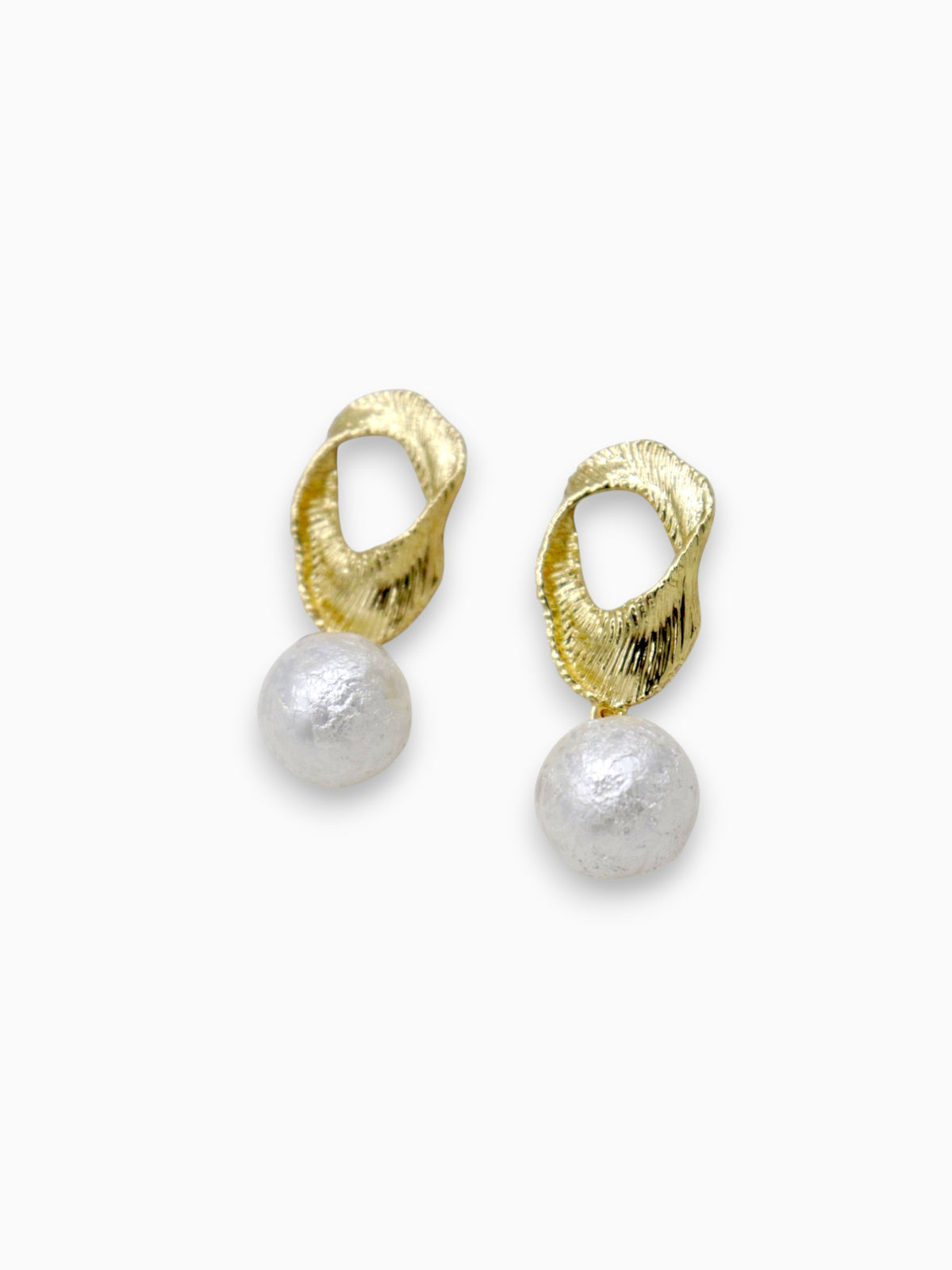 Aretes Essence